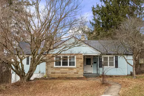 1105 Oak St Ext, Mount Vernon, OH 43050
