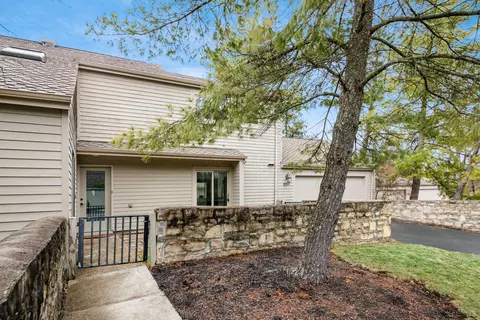 5700 Strathmore Ln #22, Dublin, OH 43017