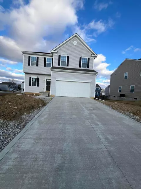 502 Walker Point Dr, Commercial Point, OH 43116