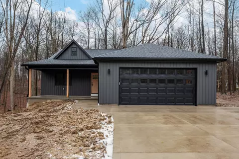 441 Orchid Ct, Howard, OH 43028
