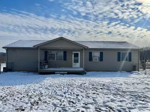 1914 Oak Ln, Kingston, OH 45644