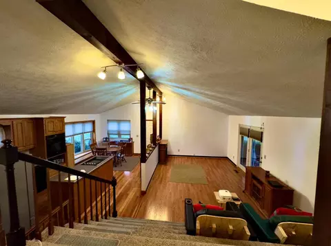 Living - 33 Needham Dr, Belpre, OH 45714 photo 4 of 4