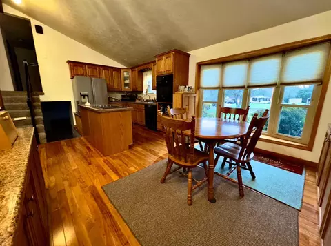 Kitchen - 33 Needham Dr, Belpre, OH 45714 photo 2 of 2
