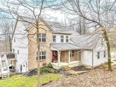 320 Pinehurst Dr, Granville, OH 43023