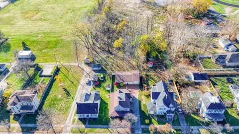 141 E South St, Jackson, OH 45640 photo 4