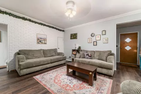 Living - 41 Burt Ave, Newark, OH 43055 photo 1 of 4