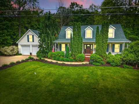 14255 Windsor Heights Dr, Mount Vernon, OH 43050