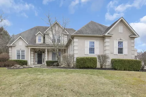 8732 Springflower Rd, Pickerington, OH 43147