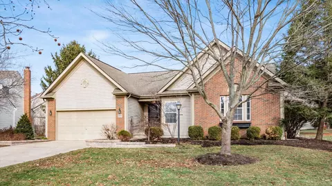 828 Elgin Cir, Pickerington, OH 43147