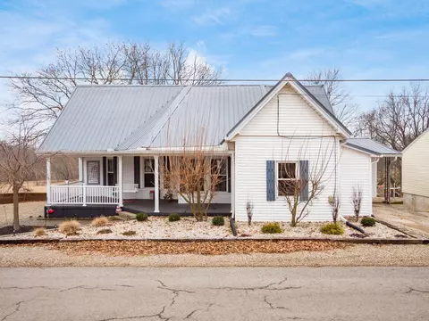 315 Race St, De Graff, OH 43318 photo 2