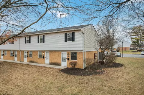 2238 Laurelwood Dr #L, Columbus, OH 43229