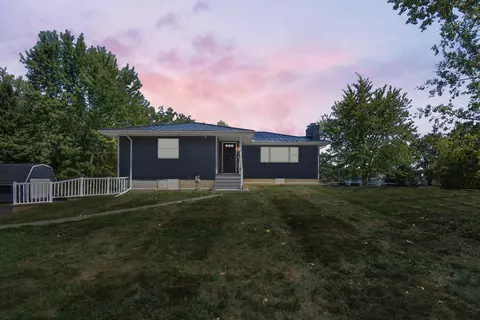 1831 Huron Dr, London, OH 43140