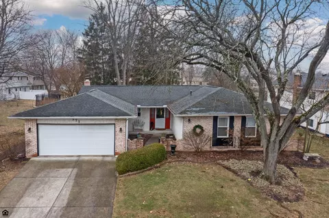 571 Waterbury Blvd, Gahanna, OH 43230
