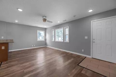 989 E 26th Ave, Columbus, OH 43211 photo 3
