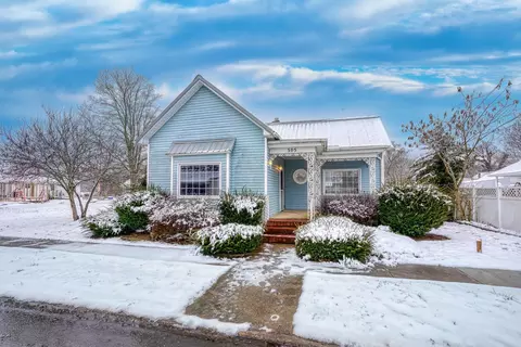 305 E 2nd St, Bainbridge, OH 45612