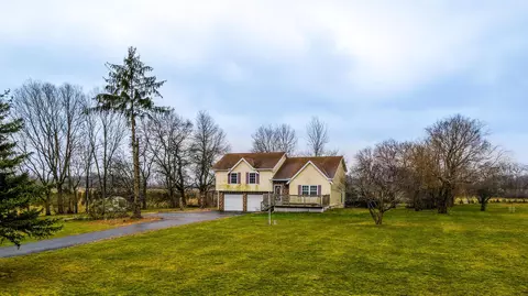 13733 Us Highway 35 NW, Jeffersonville, OH 43128