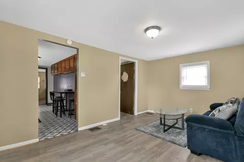Entry Way - 593 Dean Rd, Mansfield, OH 44906 photo 1 of 2