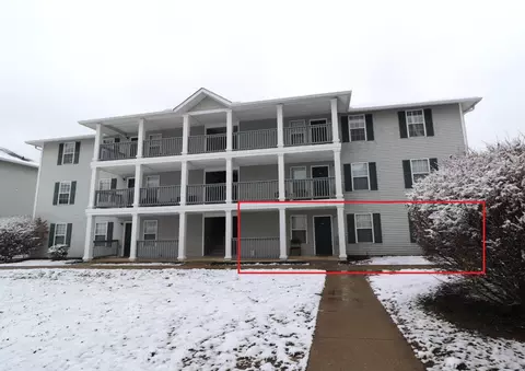 15 S Shafer St #1302, Athens, OH 45701