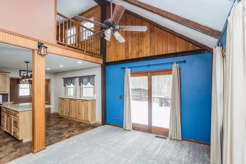 Living - 7609 Columbus Rd, Mount Vernon, OH 43050 photo 12 of 22
