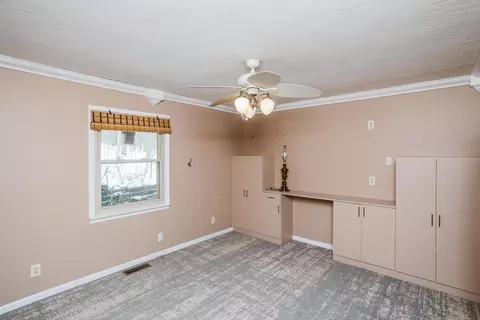 Bedroom - 7609 Columbus Rd, Mount Vernon, OH 43050 photo 3 of 8