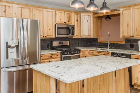 Kitchen - 7609 Columbus Rd, Mount Vernon, OH 43050 photo 5 of 5