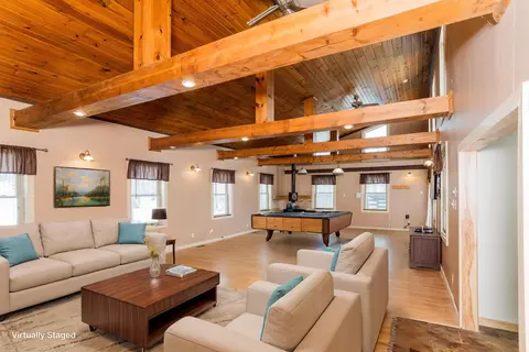 Living - 7609 Columbus Rd, Mount Vernon, OH 43050 photo 3 of 22