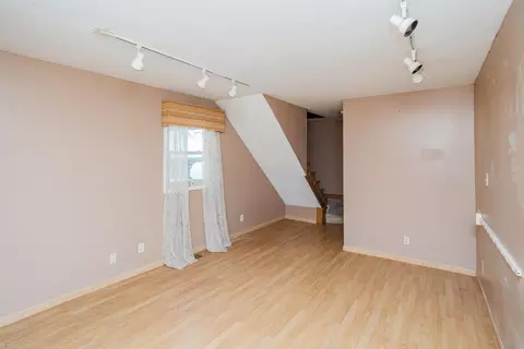 Living - 7609 Columbus Rd, Mount Vernon, OH 43050 photo 18 of 22