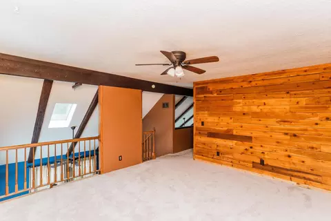 Living - 7609 Columbus Rd, Mount Vernon, OH 43050 photo 13 of 22