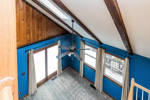 Living - 7609 Columbus Rd, Mount Vernon, OH 43050 photo 14 of 22