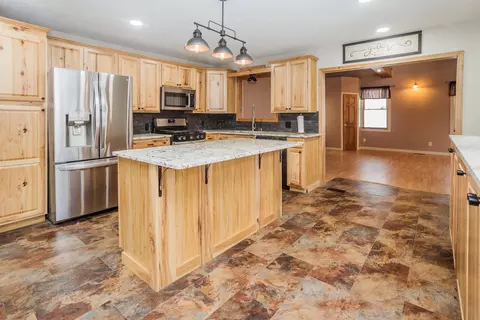 Kitchen - 7609 Columbus Rd, Mount Vernon, OH 43050 photo 1 of 5