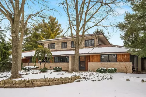 2840 Doncaster Rd, Columbus, OH 43221