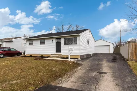 896 Harwood Dr, Columbus, OH 43228