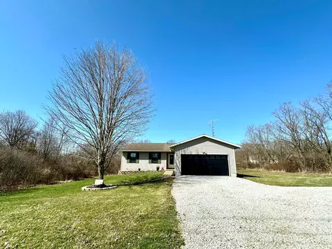 Exterior - 13541 Magers Rd, Howard, OH 43028 photo 2 of 9