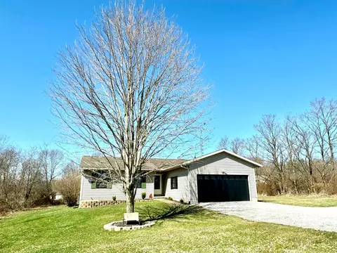 Exterior - 13541 Magers Rd, Howard, OH 43028 photo 1 of 9