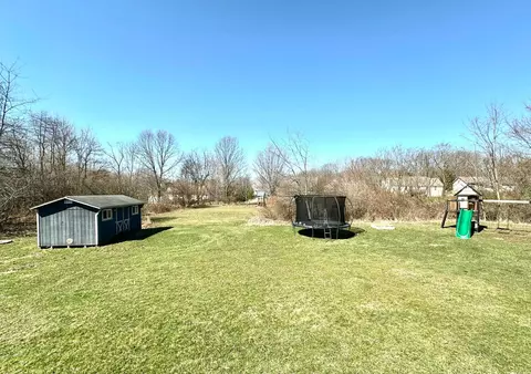 Exterior - 13541 Magers Rd, Howard, OH 43028 photo 6 of 9