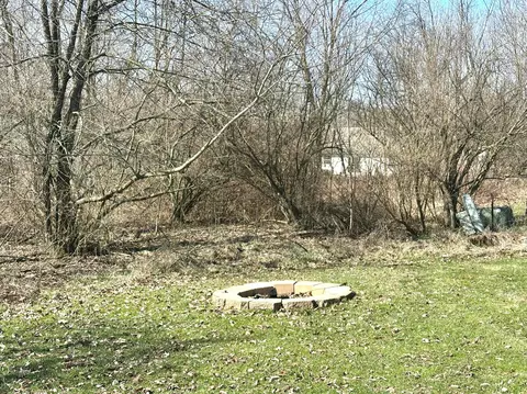 Exterior - 13541 Magers Rd, Howard, OH 43028 photo 7 of 9