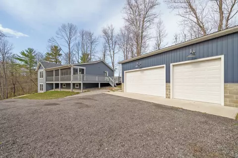 220 Nez Perce Ln, Sugar Grove, OH 43155
