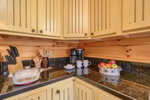 Kitchen - 16100 Collison Rd, Logan, OH 43138 photo 2 of 2
