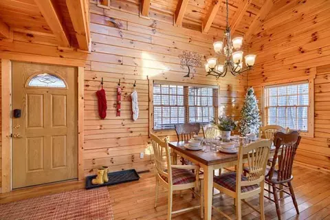 Dining - 16100 Collison Rd, Logan, OH 43138 photo 1 of 3