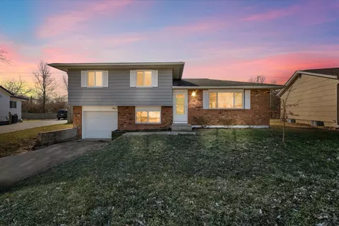 1822 Arrowhead Dr, Columbus, OH 43223