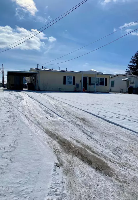 351 Cedarcrest Ave, Newark, OH 43055
