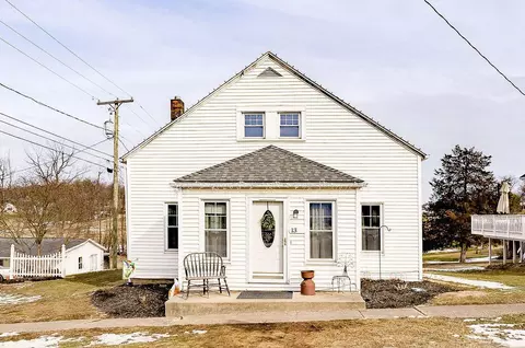 13 W Main St, Danville, OH 43014