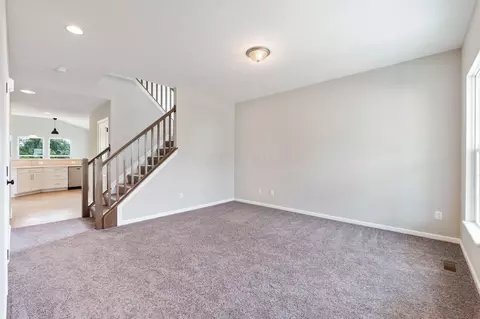 2360 Hannas Loop, Newark, OH 43055 photo 2
