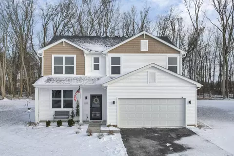 1190 Lake Forest Dr, Hebron, OH 43025