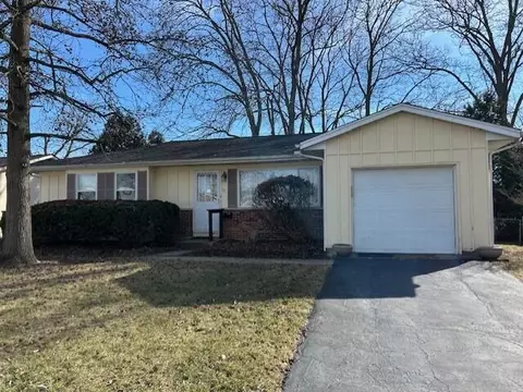 121 Cherokee Dr, Westerville, OH 43081