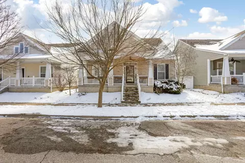 4494 Grand Strand Dr, Grove City, OH 43123