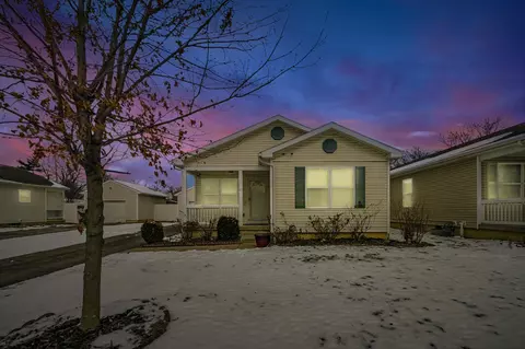 1214 John Mccoy Cir, Columbus, OH 43224
