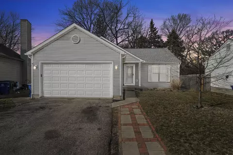 3087 Stonebluff Dr, Columbus, OH 43232