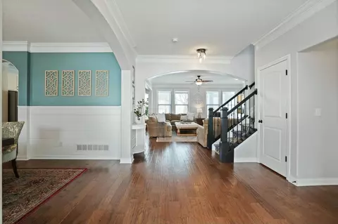 Entry Way - 351 Tipperary Loop, Delaware, OH 43015 photo 2 of 10