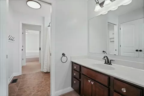 Entry Way - 351 Tipperary Loop, Delaware, OH 43015 photo 10 of 10